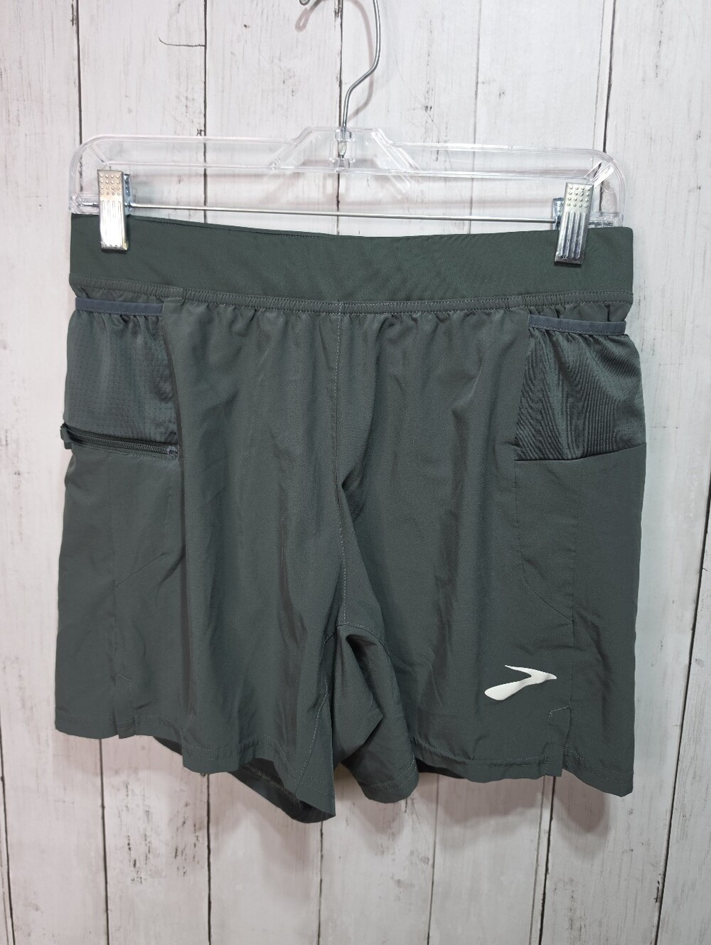 Brooks Men's Sherpa 2 In 1 Inseam 5" Shorts Green Size Small Pockets Drawstring.